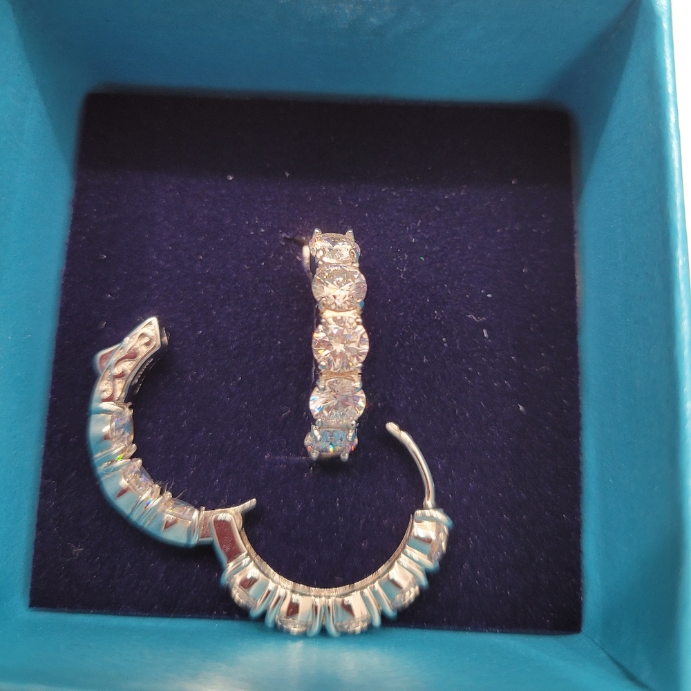 7.00 ct. t.w. CZ Inside-Outside Hoop Earrings in Sterling Silver. 7/8 - Picture 4 of 6